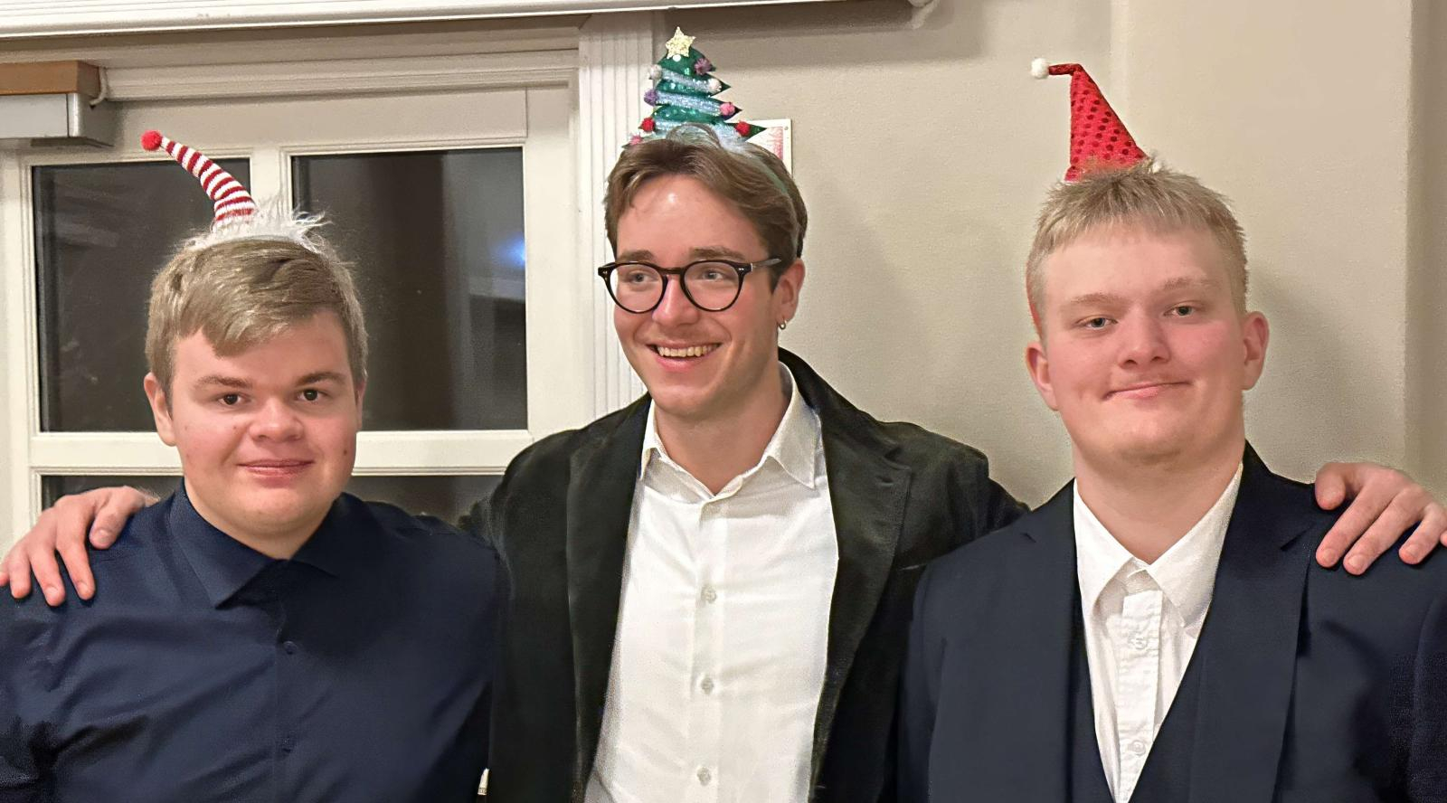 Agder 8435 topaz denoise face color lighting sharpen